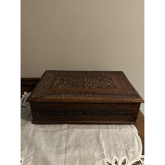 Vintage Carved Wooden Jewelry Trinket Box - Picture 1 of 8
